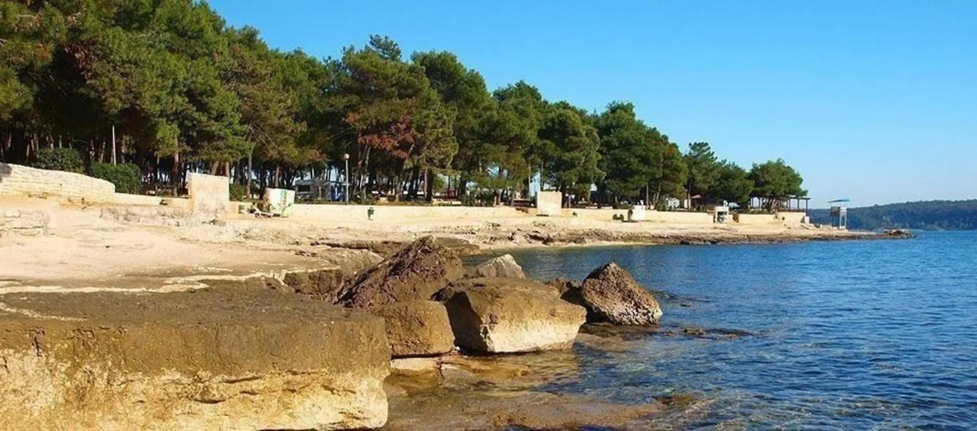 Komplette Villa Mit Zwei Appartements Karpinjan Croatia