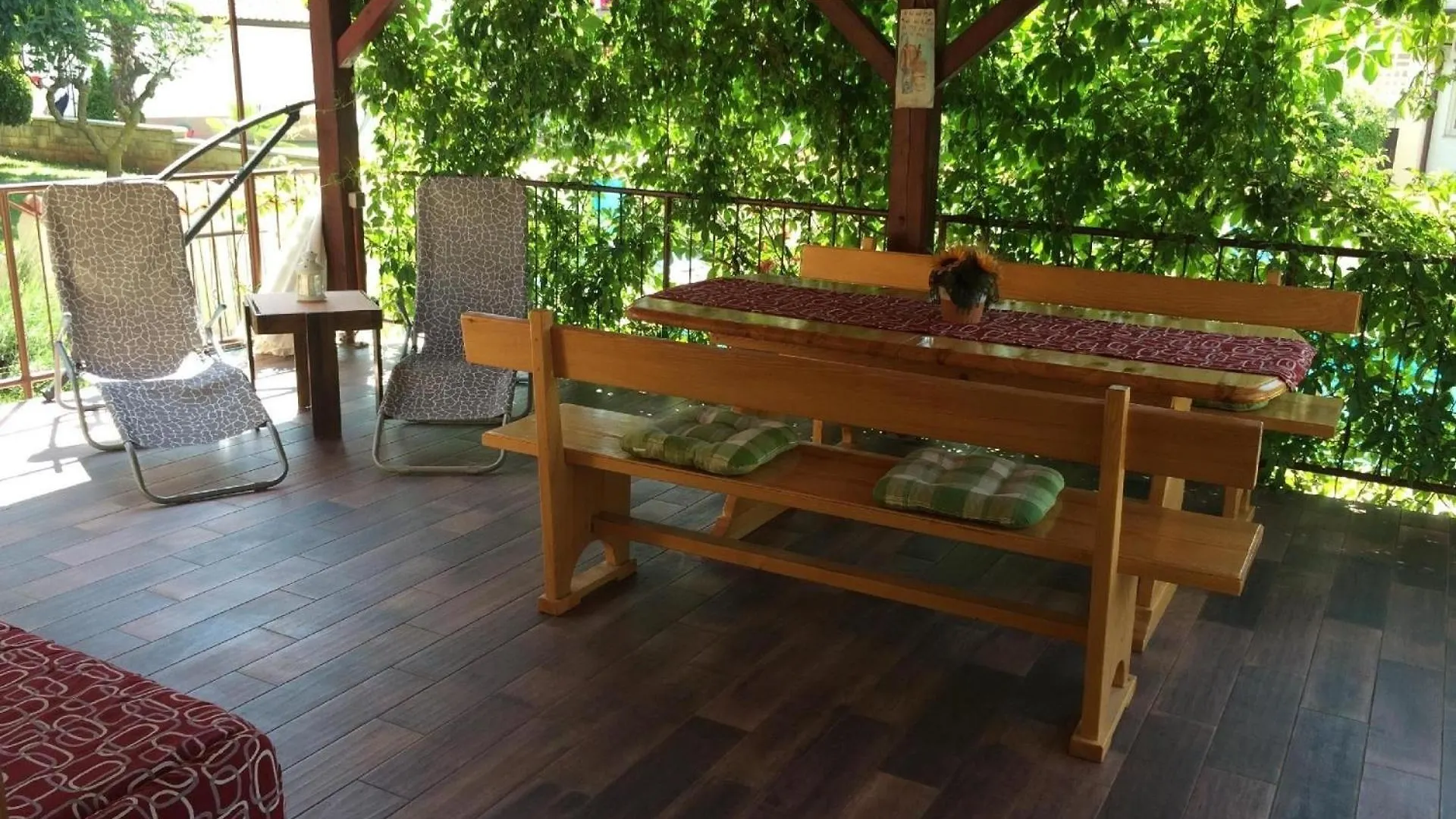 Holiday home Komplette Villa Mit Zwei Appartements Karpinjan